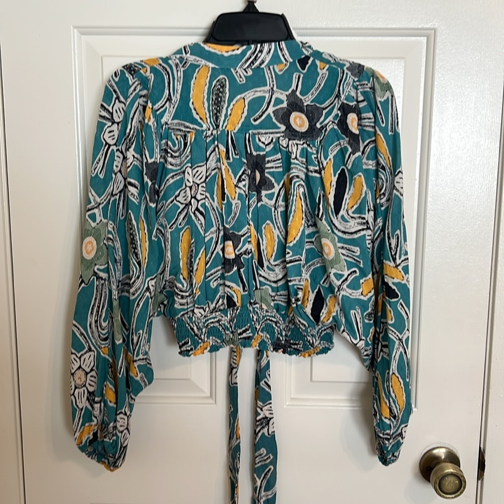 Christian Siriano Blue and Yellow Long Sleeve Crop Blouse - Picture 6 of 7